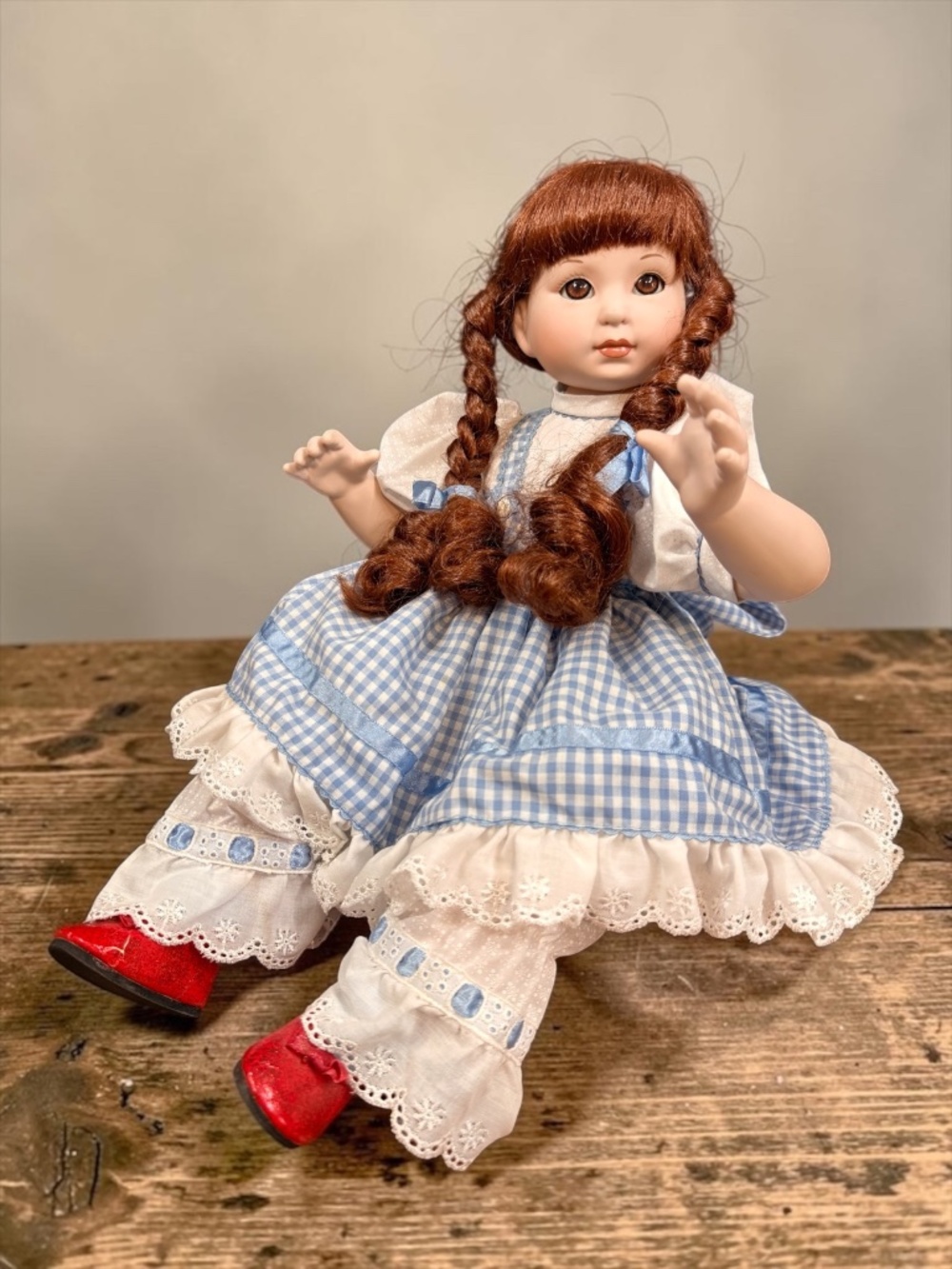 1999 TURNER ENTERTAINMENT CO. Marie Osmond “Dorothy” Doll Wizard of Oz
